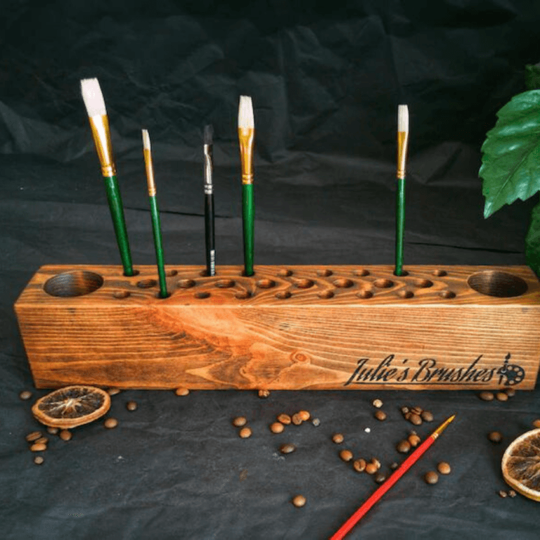 Personalised wooden holder for paint brushes