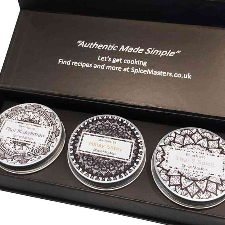 This set contains 3 different spices from the Asian cuisine Thai 7, Malay, and Massaman Curry.