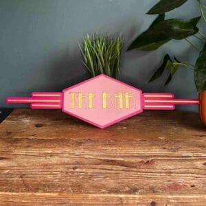 Home speakeasy bar setup with vintage décor and cocktails – roaring twenties theme