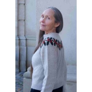 preety knitted jumper Christmas pattern